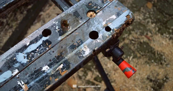 Remote Battery Guide - GarageDoorAdjust